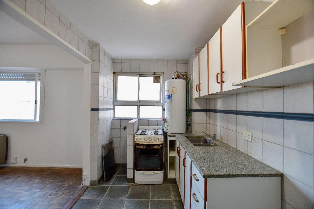 DEPARTAMENTO LA PLATA VENTA 3 DORMITORIOS COCHERA