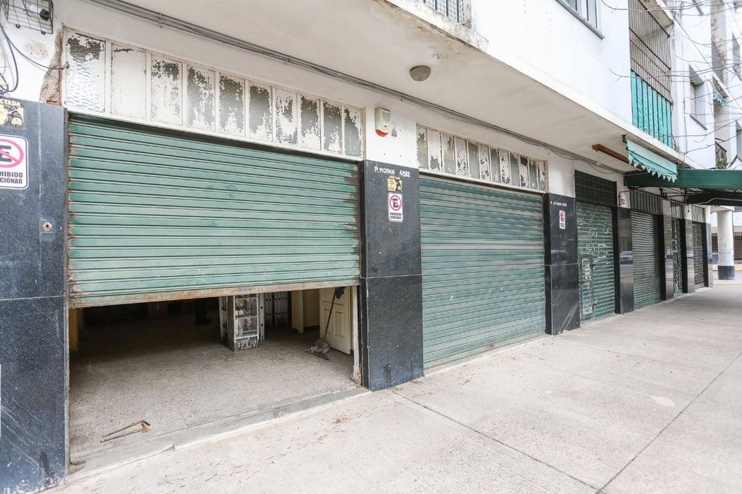 LOCAL COMERCIAL O DEPÓSITO 135 M2 CON SÓTANO
