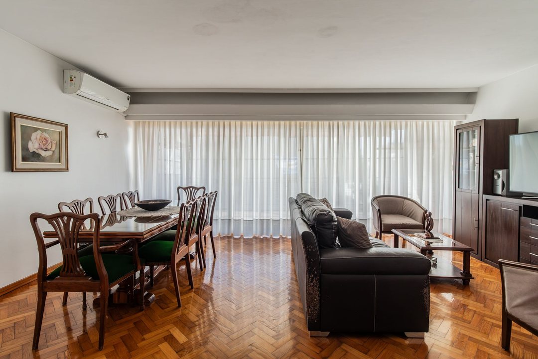 Venta semipiso 4amb al frente balcón cochera