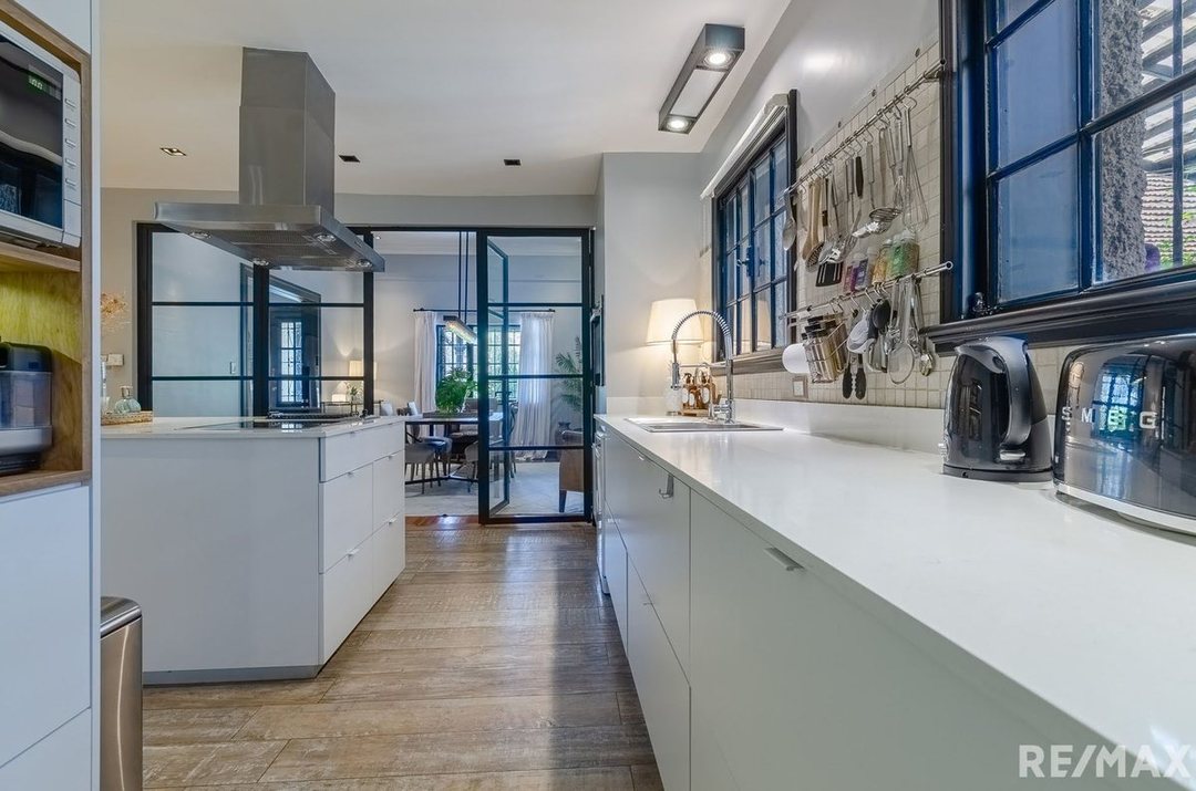 VENTA CASA HURLINGHAM BARRIO INGLES