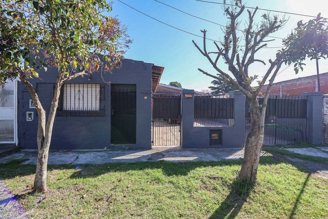 Venta casa 5 amb. + dep 2 amb. en mismo lote 10x50
