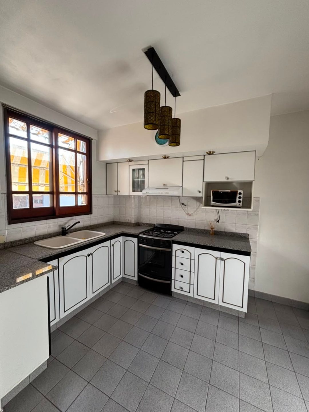 VENTA SEMIPISO 3 AMB COCHERA OPORTUNIDAD PERMUTA