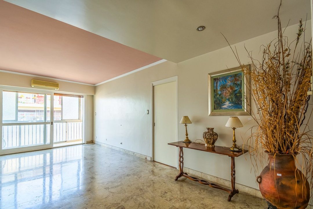 VENTA DEPTO  3 AMB  RECOLETA COCHERA BALCON DEPEND