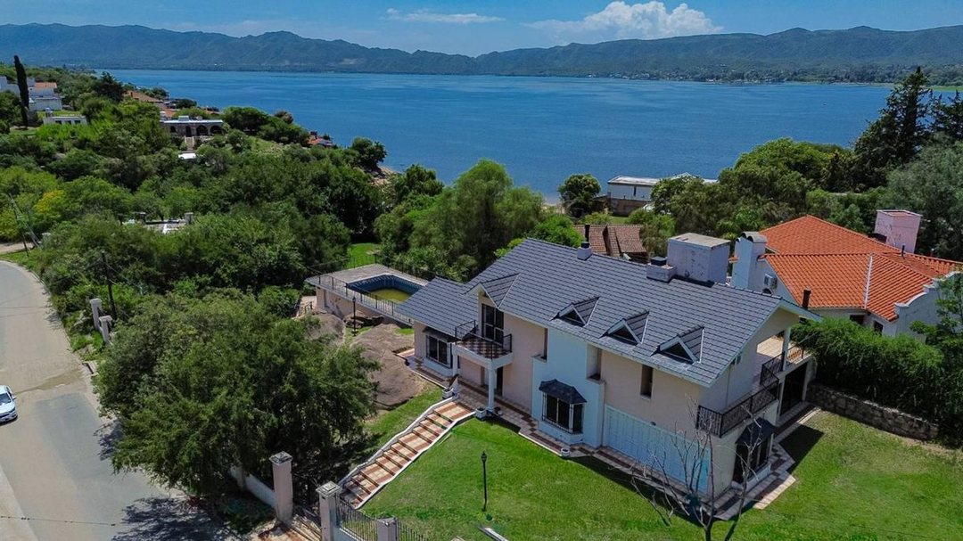 Casa Villa del Lago 4 dorm.  con pileta