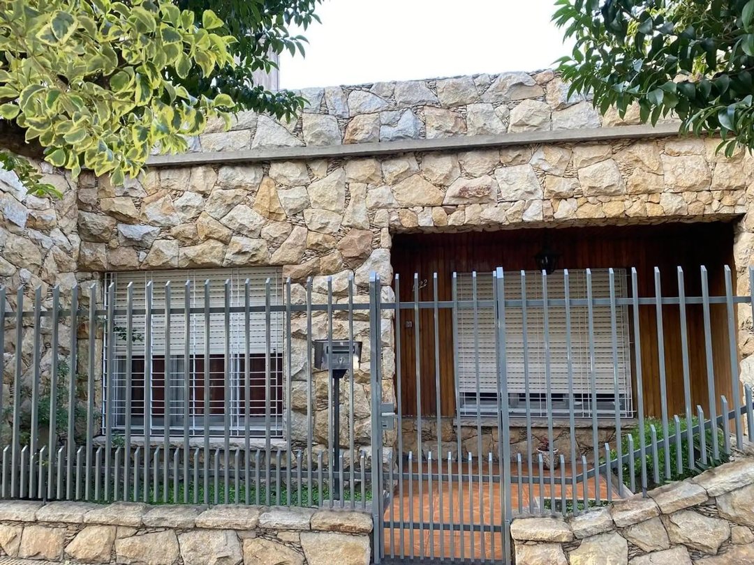 VENTA CASA EN LOTE 306 m²  SAN JUSTO / LA MATANZA