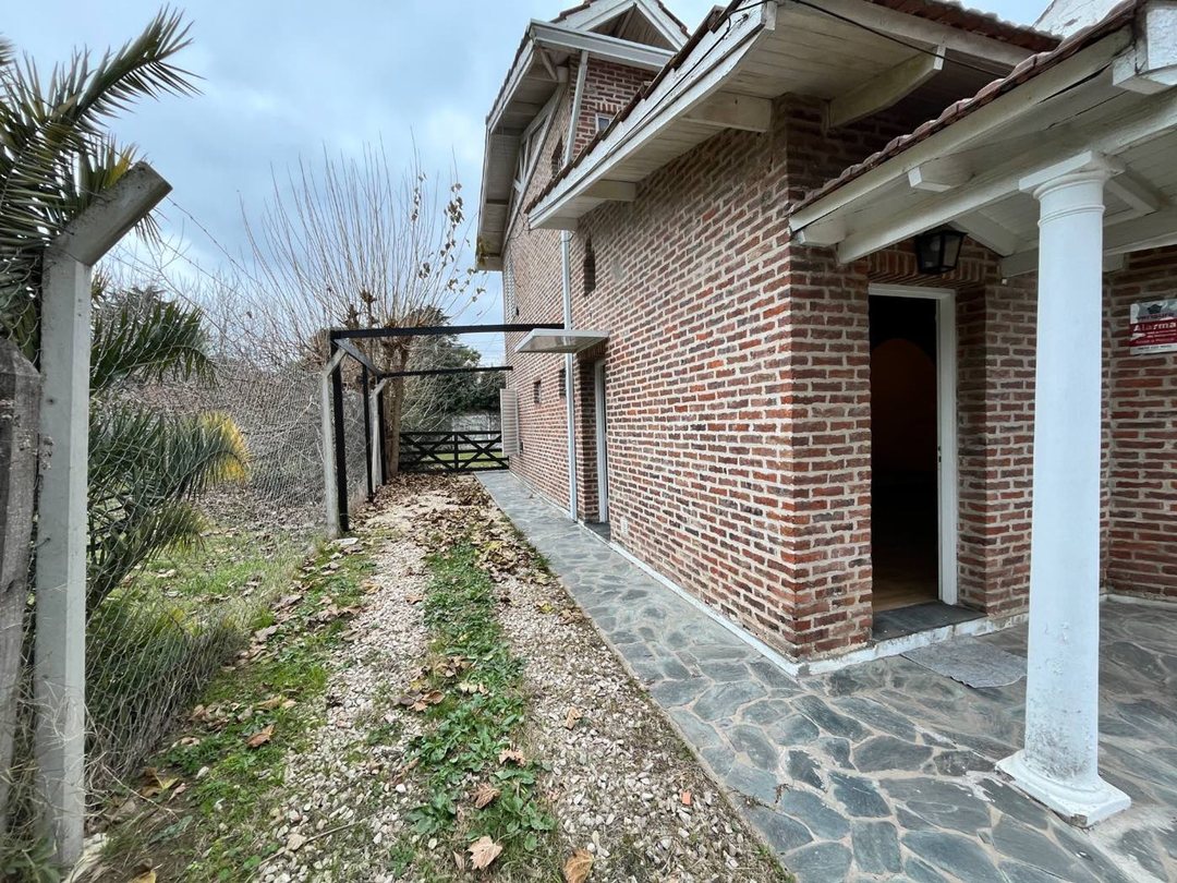 Casa en VENTA City Bell Zona Country Estudiantes