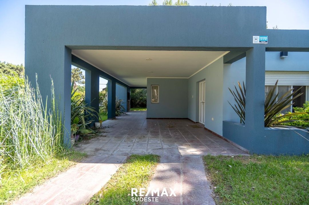 Casa con Pileta Monte Hermoso APTA CREDITO