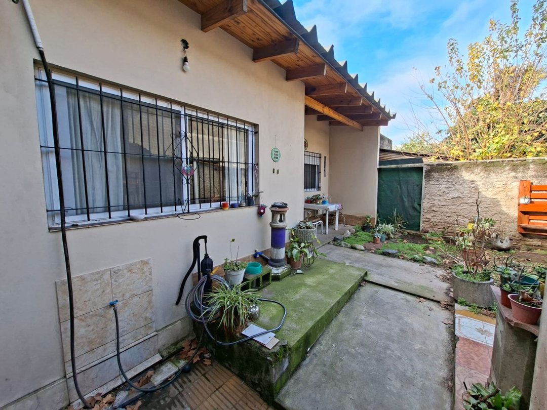 VENTA CASA MULTIFAMILIAR EN VILLA DEL PARQUE