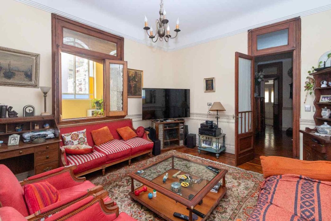 Venta Departamento 4 Ambientes Edificio histórico