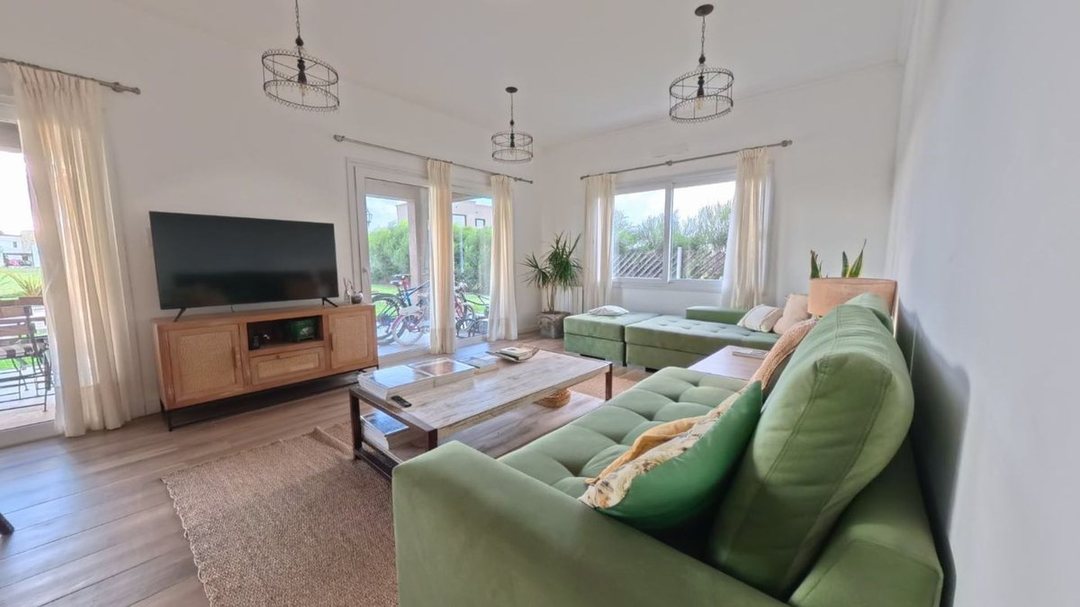 CASA EN VENTA  5 AMBIENTES  VILLALOBOS HUDSON