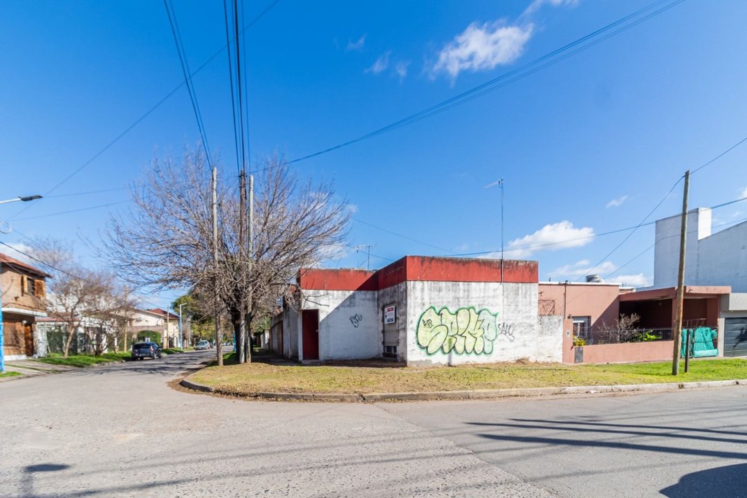 VENTA CASA PEIRANO ESQUINA MITRE ESCOBAR CENTRO