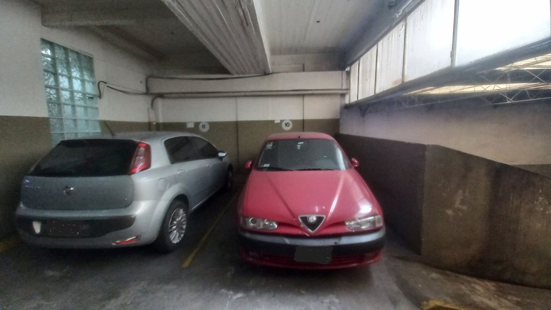 COCHERA EN VENTA EN ALMAGRO - EN PLANTA BAJA