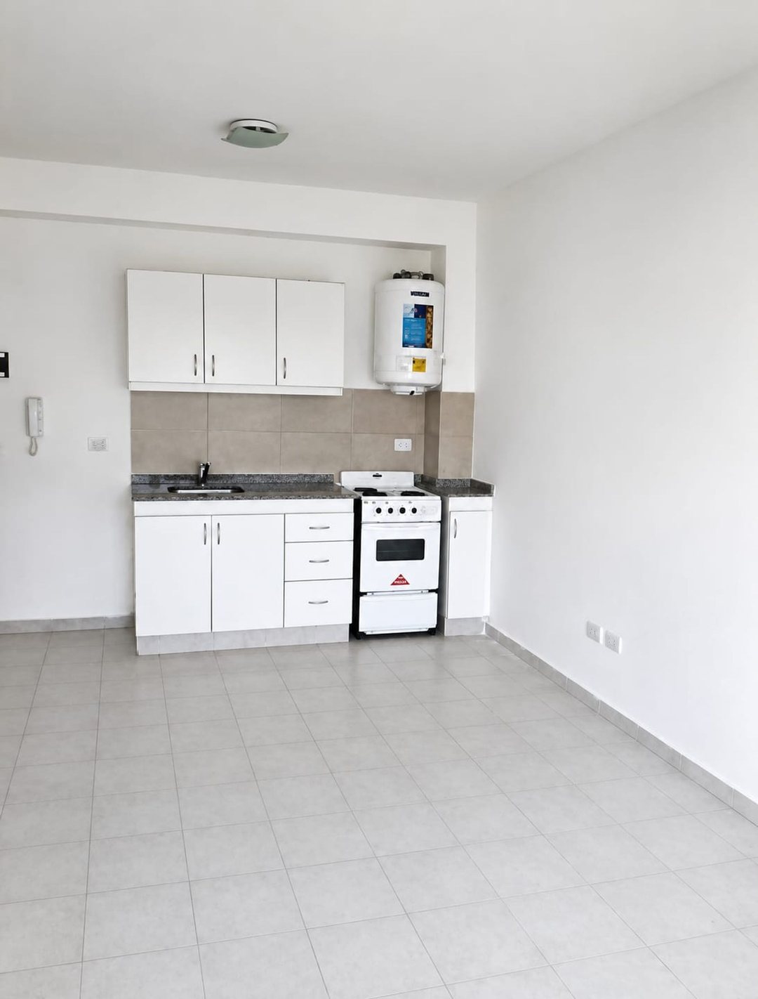 DEPARTAMENTO MONOAMBIENTE CON BALCON MORON SUR