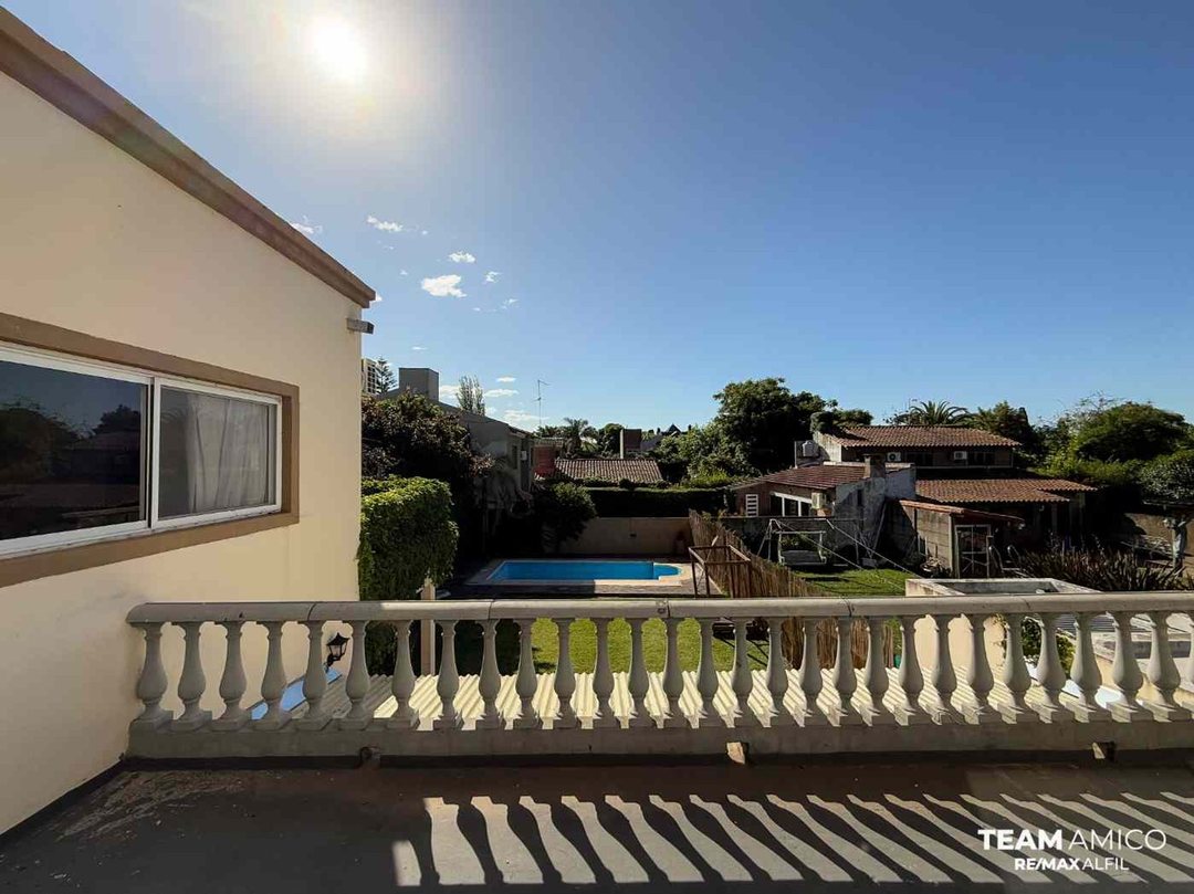 Casa 3 dormitorios en venta La Plata + pileta