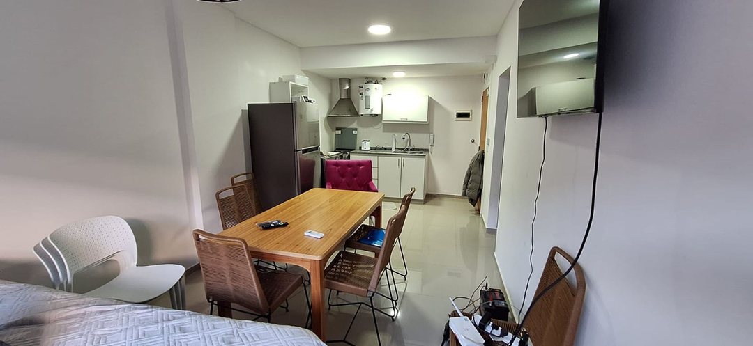 VENTA DEPTO 2 AMB EN FLORES CON BALCÓN Y COCHERA