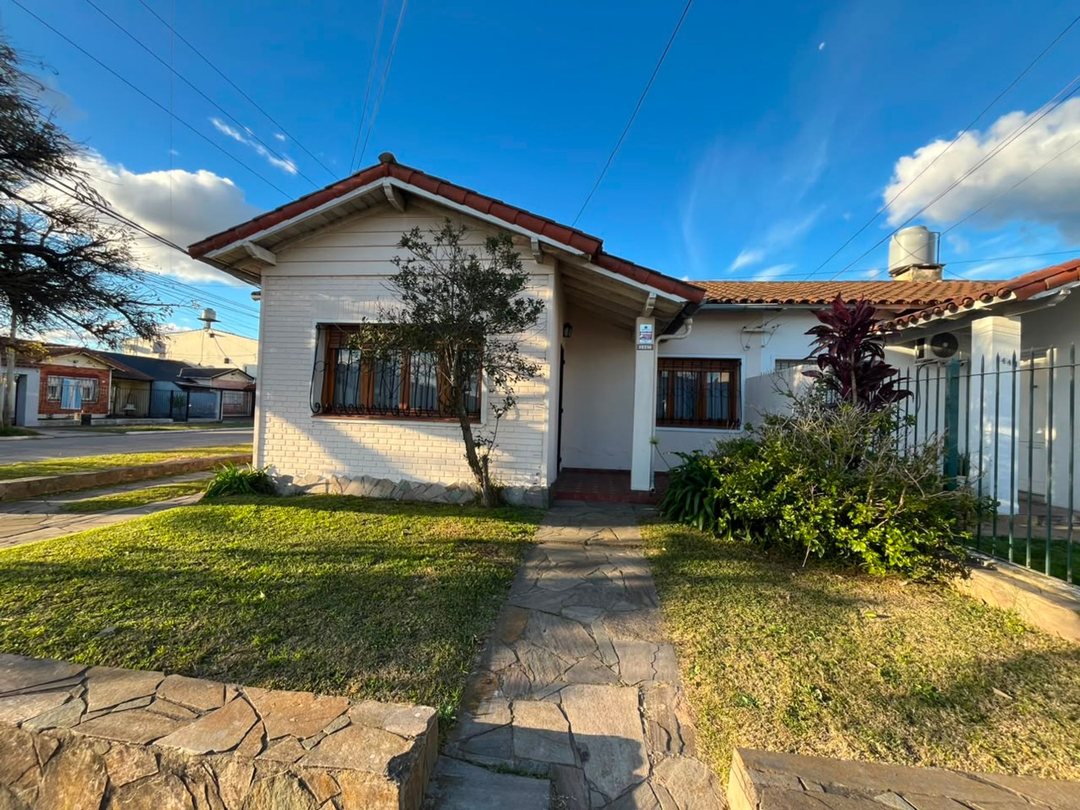 CASA EN VENTA 4 AMBIENTES VILLA CENTENARIO