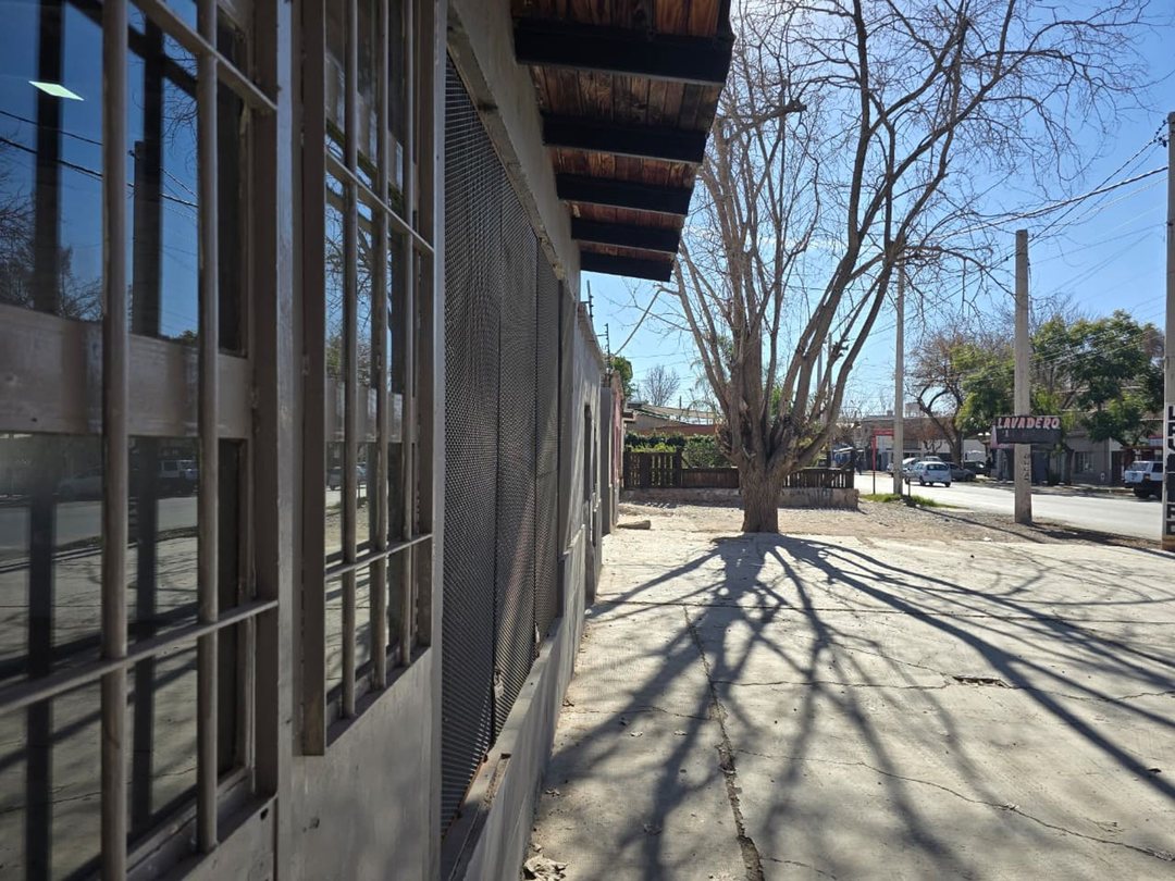 Venta Terreno y Local Comercial, Las Heras Mendoza