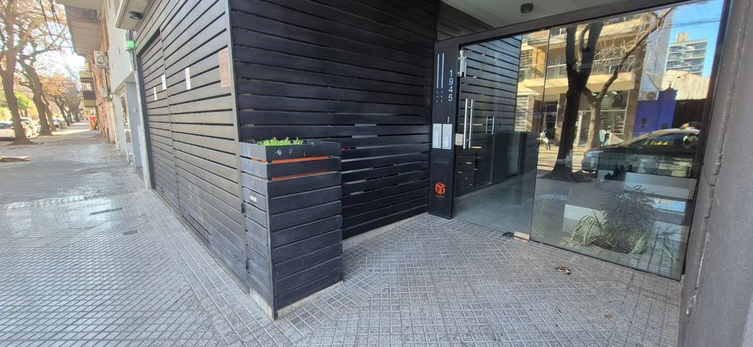 Venta Amplio Departamento de un dormitorio Cochera