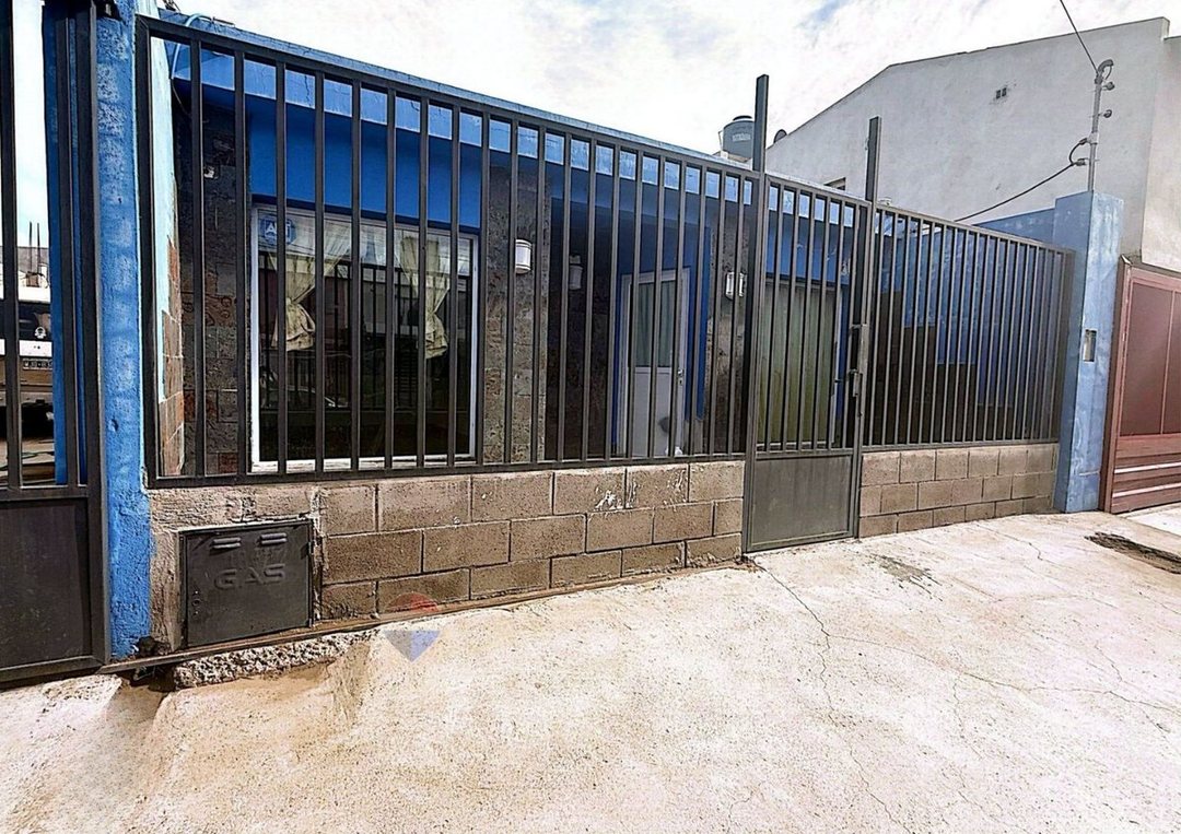CASA 2 DORMITORIOS SAN CAYETANO APTO CREDITO
