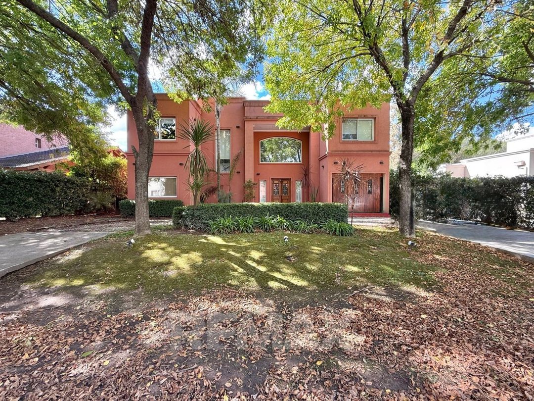 CASA 6 AMBIENTES BARRIO PRIVADO SAUSALITO PILAR