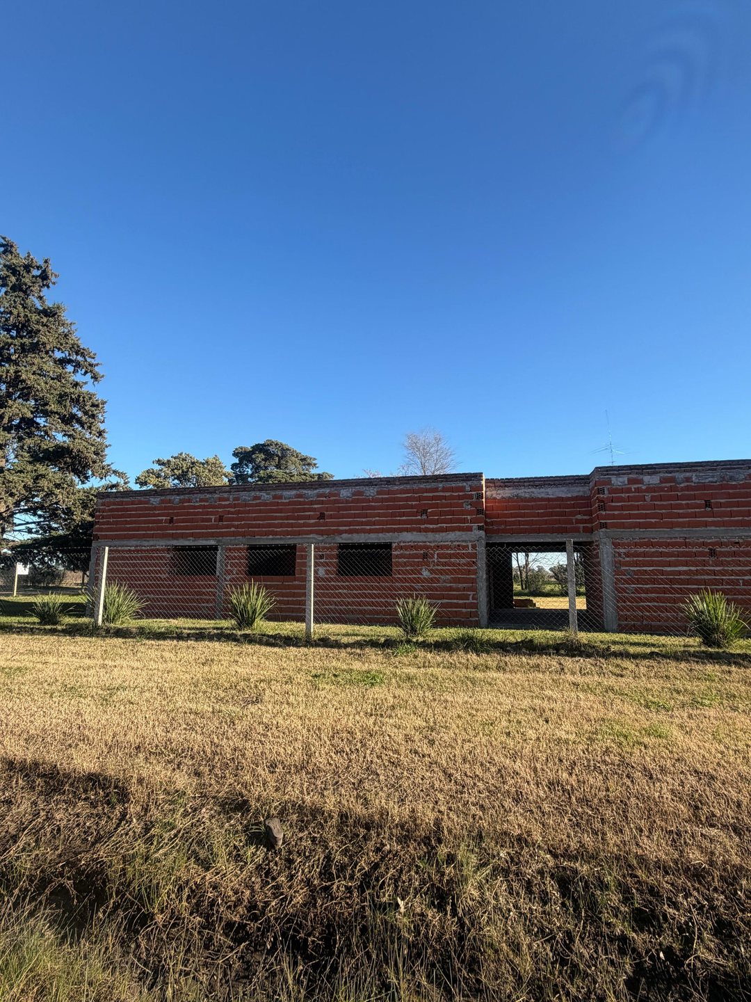 CASA EN VENTA EN PEHUAJÓ EN CONSTRUCCIÓN