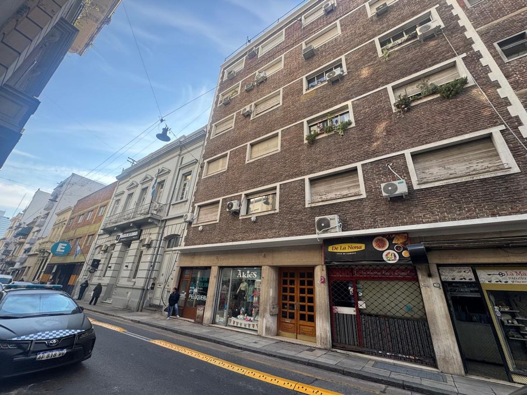 DEPARTAMENTO 3 AMBIENTES PB 2 PATIOS 2 BAÑOS UADE
