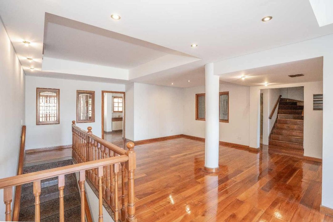 VENTA CASA 6 AMB MAS LOCALES EN GRAND BOURG