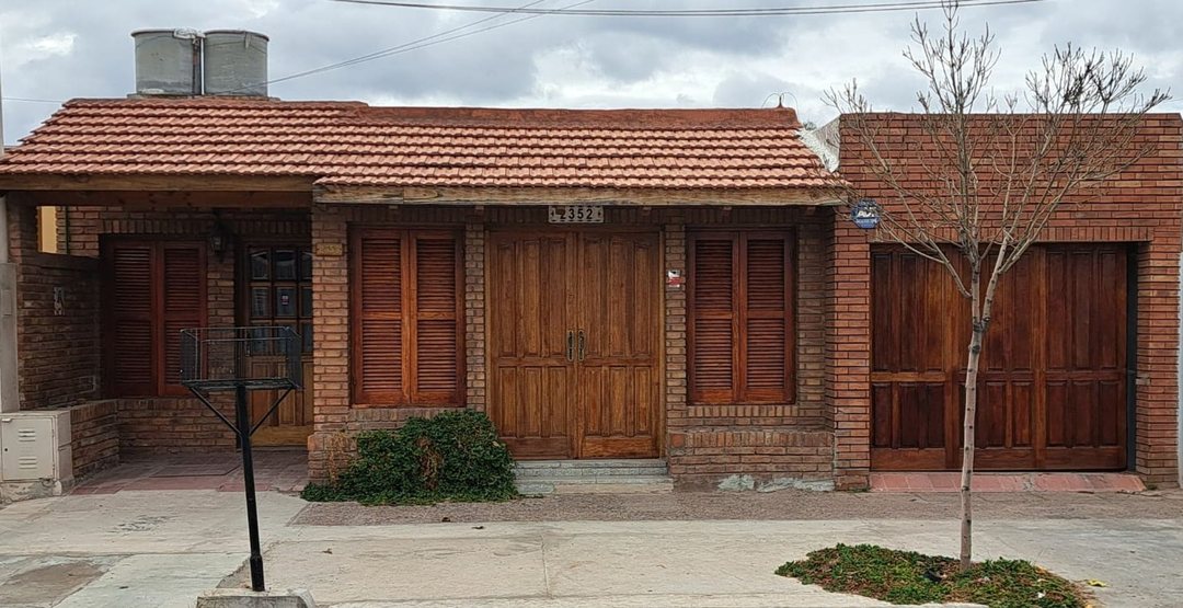 Remax Vende Casa Barrio San Eduardo