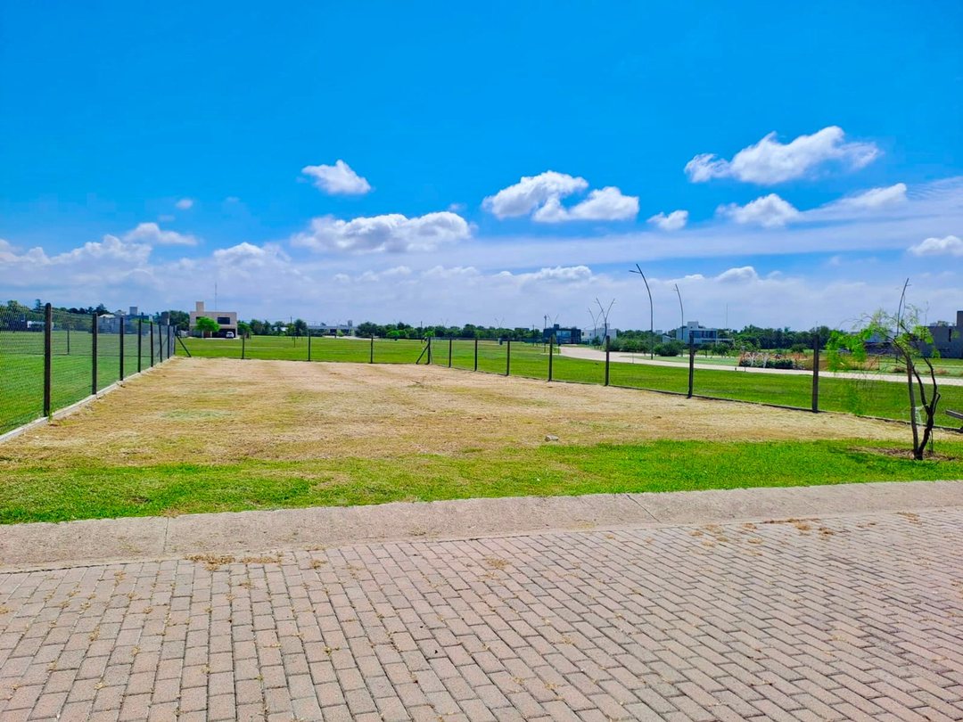 VENTA LOTE CENTRAL ACQUAVISTA-PROYECTO PRE APROB.