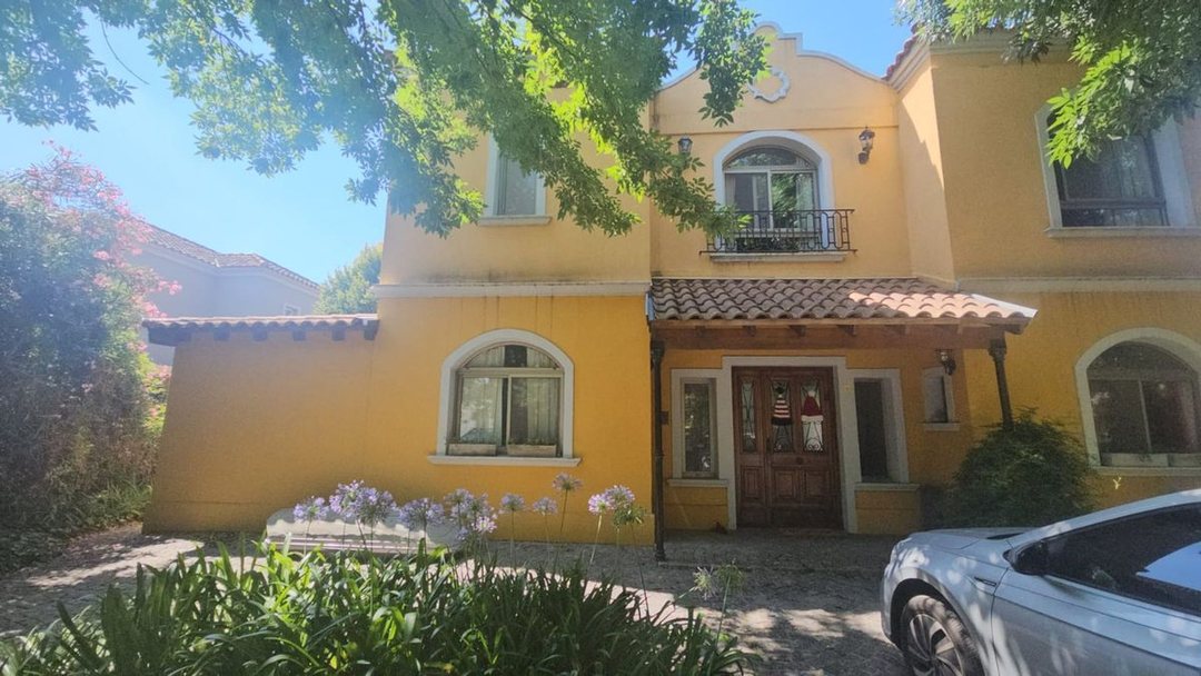 Casa en Barrio Cerrado – Funcionalidad y amplitud