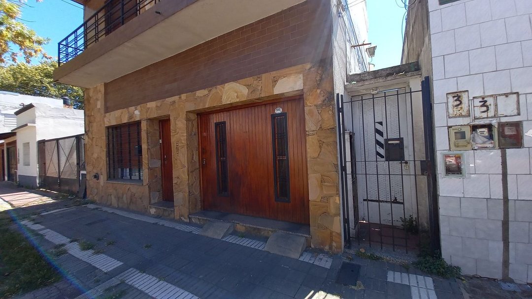 PH DE 3 AMBIENTES CON PATIO, FONDO LIBRE Y TERRAZA