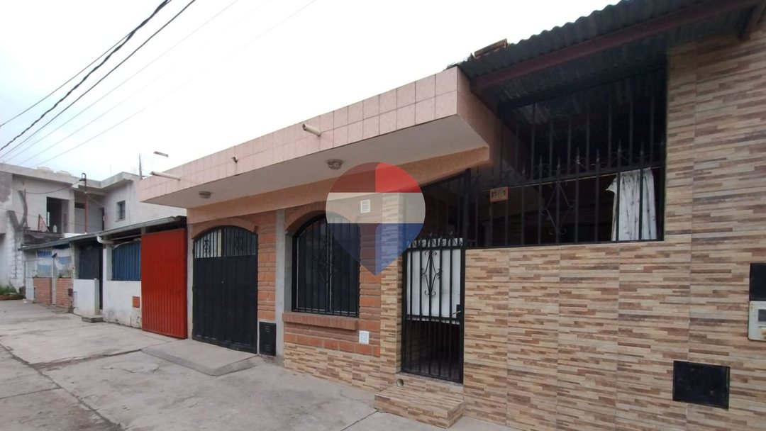 VENTA CASA 2 DORMITORIOS 160 M2 ALTO COMEDERO 370V