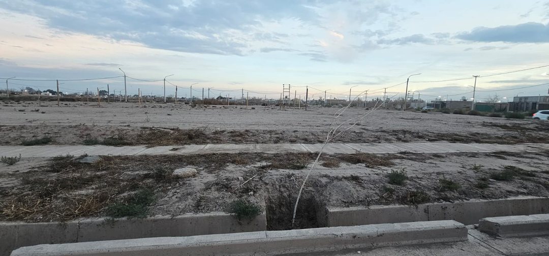 LOTE NATANIA 44 BARRIO AMISTAD TODOS LOS SERVICIOS