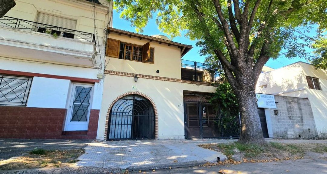 VENTA CASA 4 AMB PARQUE  V.PUEYRREDÓN A.CREDITO