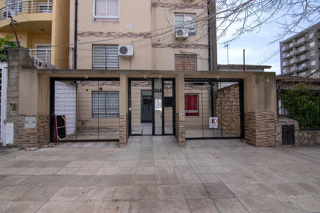 VENTA DEPARTAMENTO 2 AMBIENTES MORON