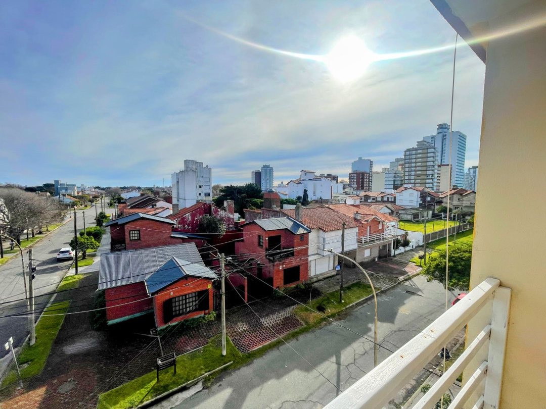 VENTA DEPARTAMENTO 2 AMBIENTES CON BALCON MIRAMAR