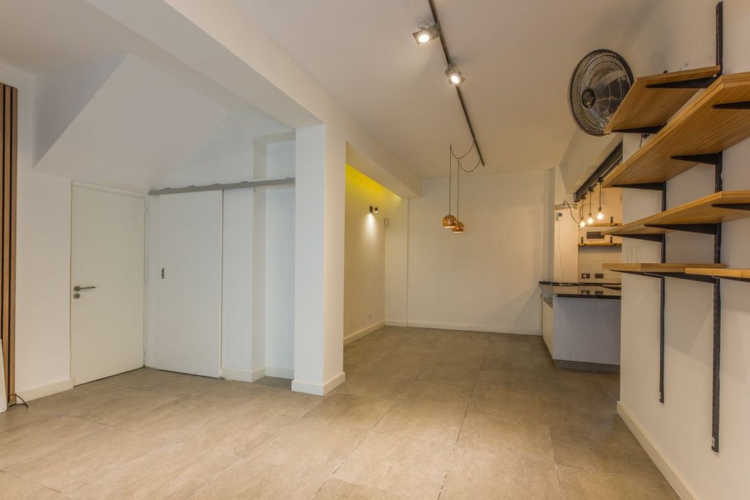 VENTA PH 4 AMBIENTES PB en SANTOS LUGARES