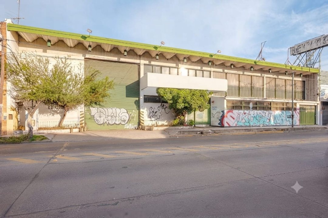 VENTA GRAN GALPON INDUSTRIAL 2700 M2 CIUDADELA