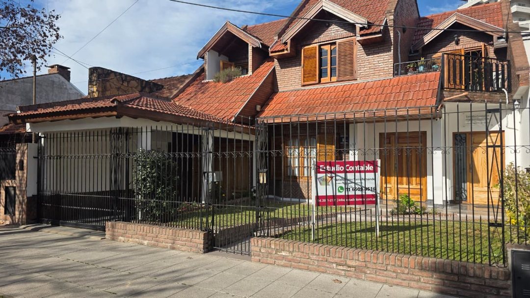 CASA EN VENTA FLORENCIO VARELA CON OFICINA