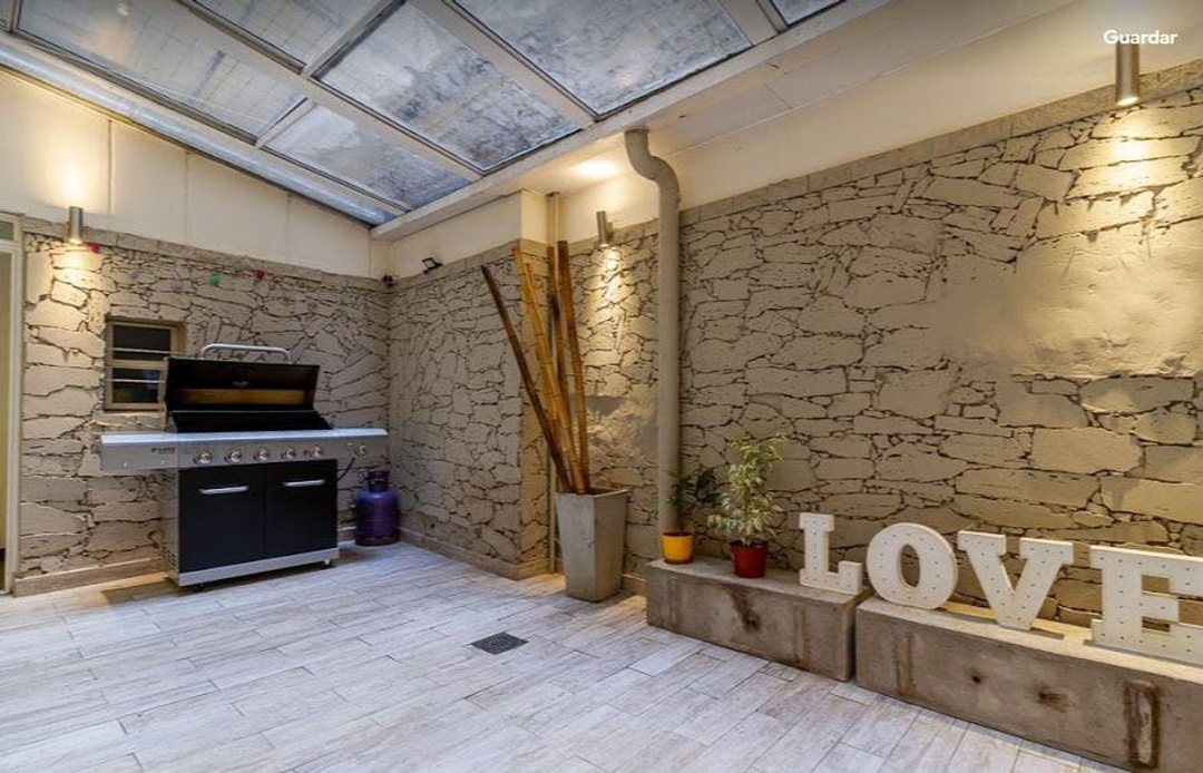 Piso de 191 m2 tot con patio cub - Apto Crédito