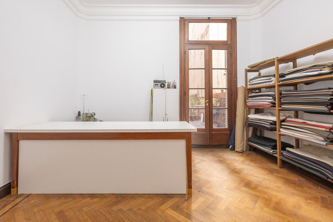 VENTA DEPARTAMENTO DE 4 AMBIENTES CON PATIO