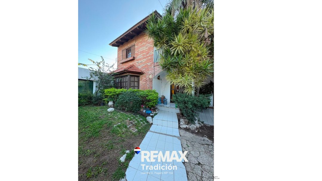 Hermosa Casa en Dúplex sobre Av. Hernandarias