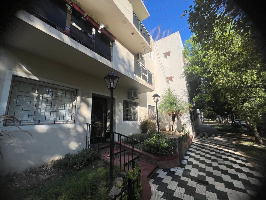 VENTA 3 AMB. AMPLIOS C/LAVADERO  LOMAS DE ZAMORA