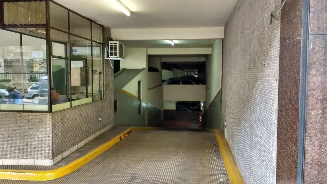 VENTA COCHERA RECOLETA