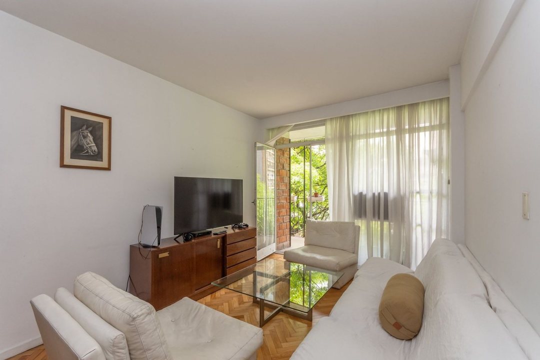 VENTA DEPTO 4 AMB CON DEPENDEN COCHERA Y BAULERA