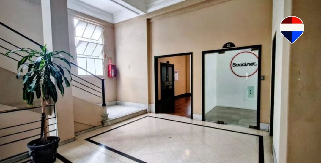 VENTA OFICINA USO COMERCIAL APTO PROFESIONAL