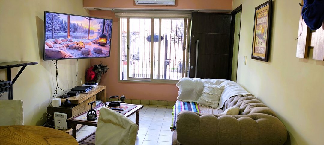 VENTA CASA 5 AMBIENTES CON COCHERAS  CIUDAD EVITA