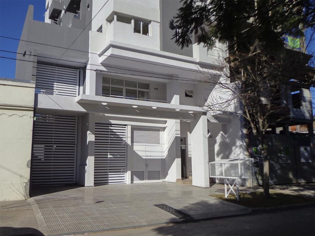 COCHERA EN BARRIO SUR | EDIFICIO SUR 2