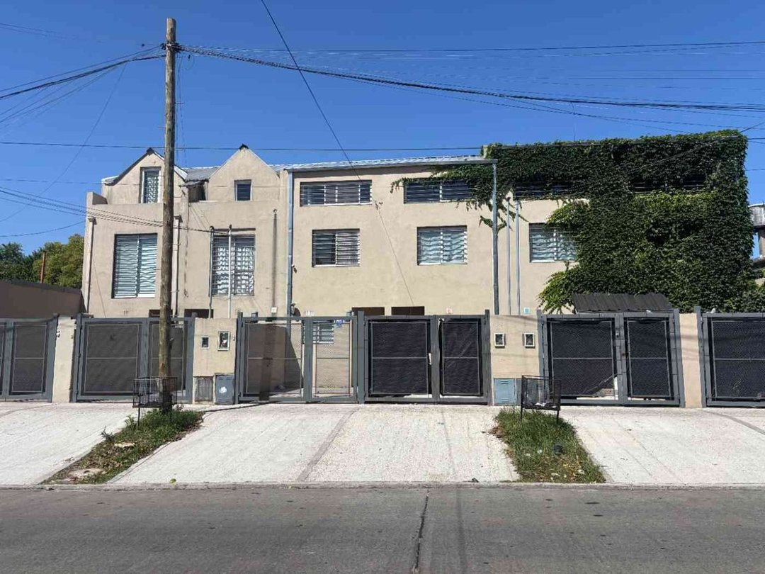 Venta Triplex a Estrenar Bella Vista