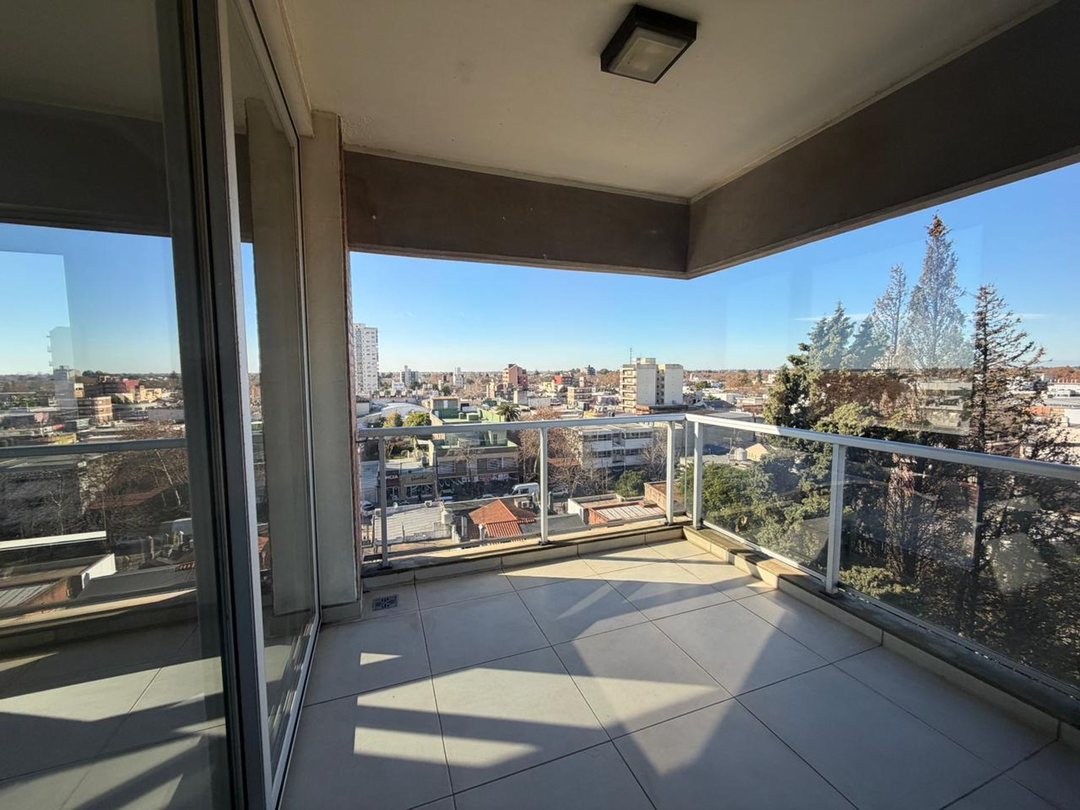 VENTA DEPARTAMENTO 3 AMBIENTES CON COCHERA VARELA